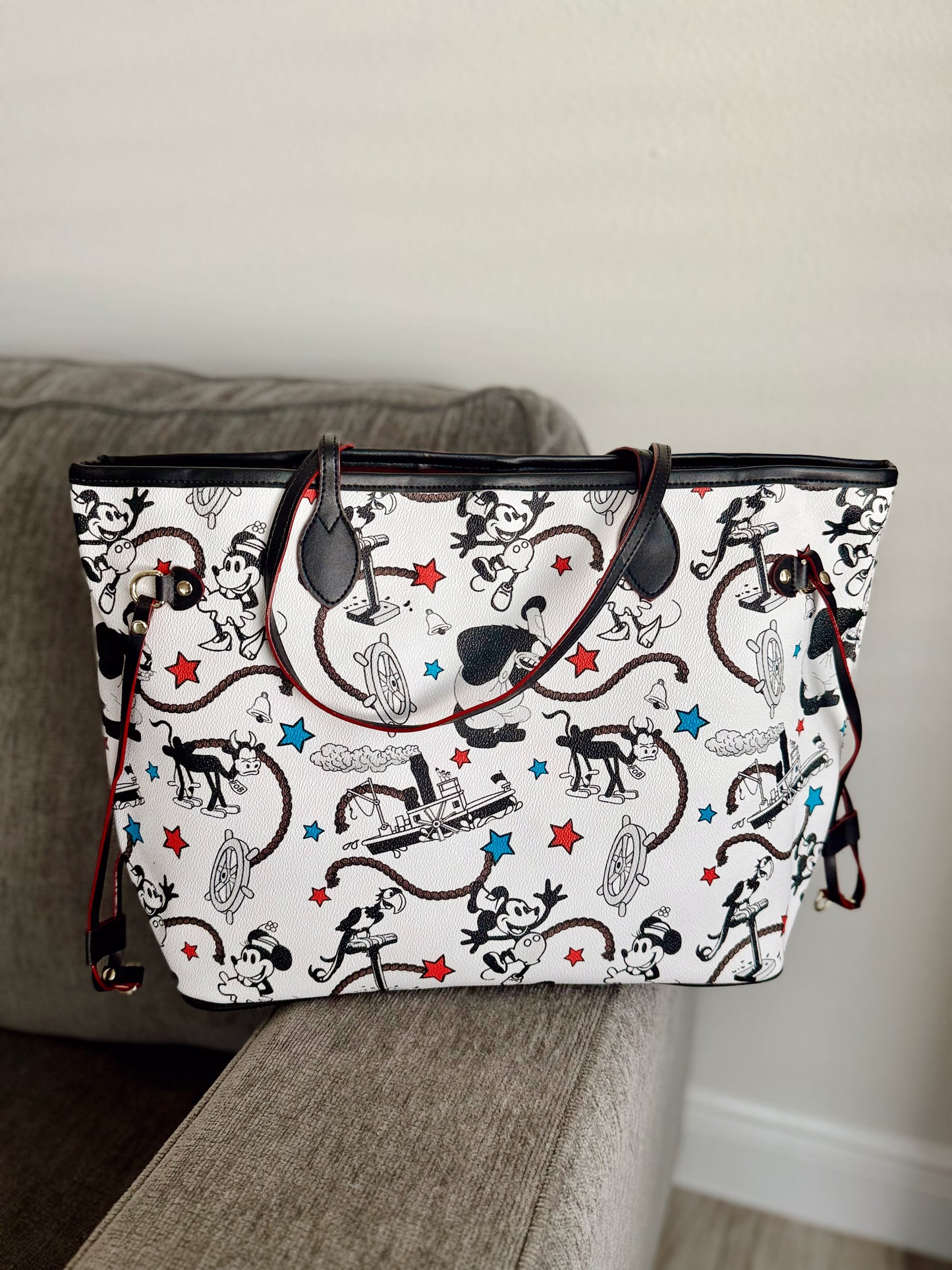 ✨SALE✨Steamboat Tote Purse (READY TO SHIP)NO EXCHANGES OR RETURNS✨✨