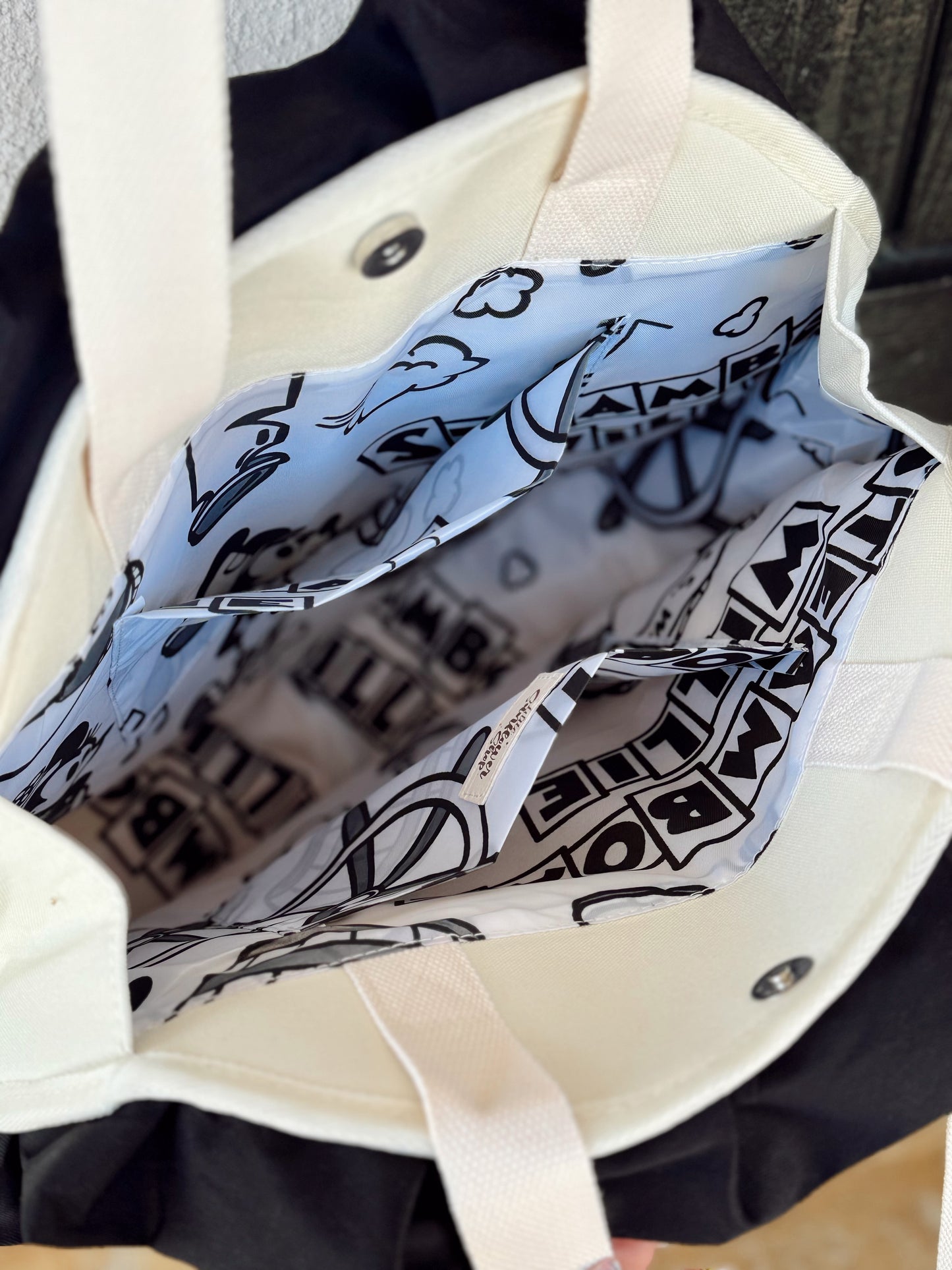 ✨SALE✨Steamboat Tote Bag (READY TO SHIP)NO EXCHANGES OR RETURNS